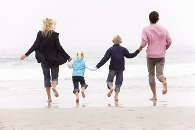 More Working Moms Planning Affordable Family Vacations
