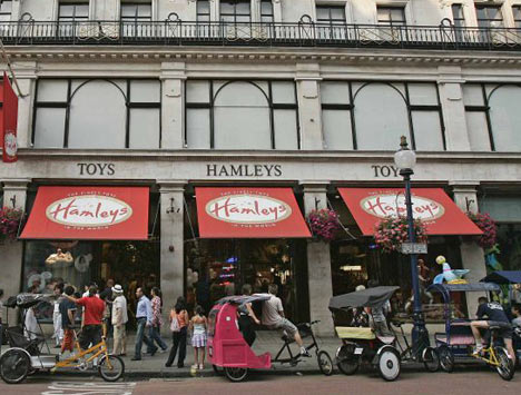 5 Destinations around London That Are Perfect to See With Your Kids: Hamleys