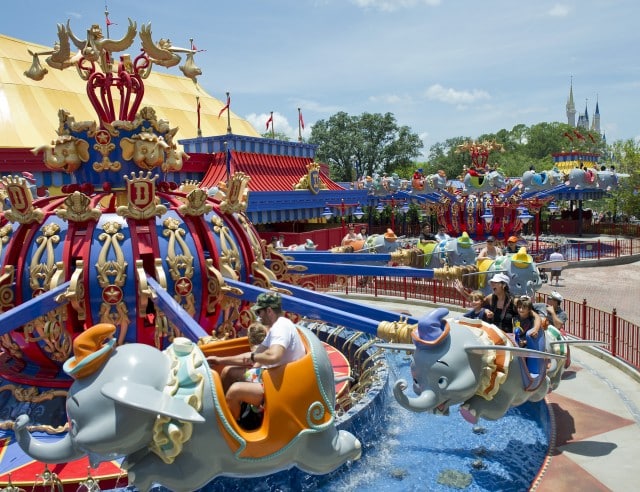 Walt Disney World Fantasyland - Flying Dumbos
