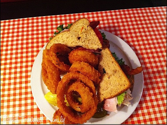 Lynns Paradise Cafe - Highlander Sandwich