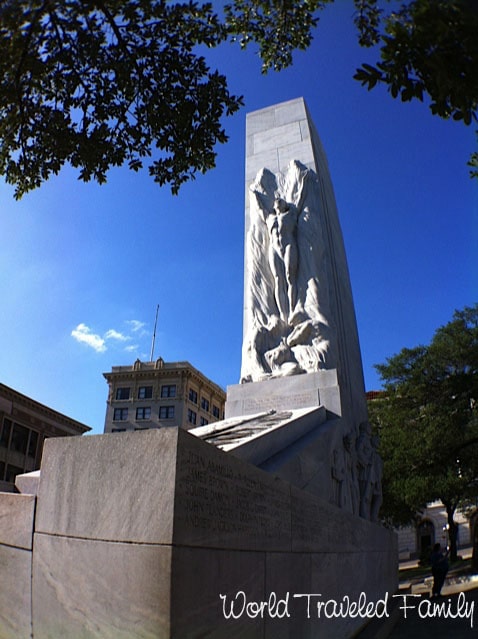 Monument in front of the Alamo San Antonio