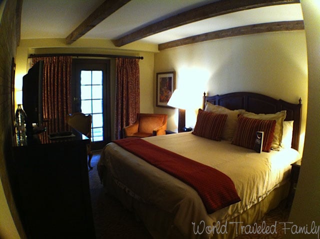 Omni La Mansion del Rio - king bed hotel room
