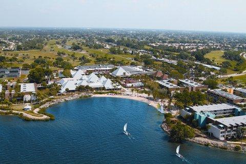 Sandpiper Bay club med