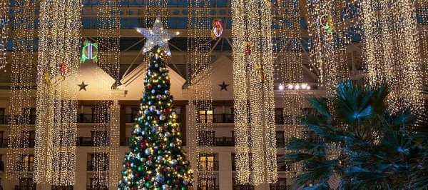 Gaylord Texan Resort & Convention Center at Christmas