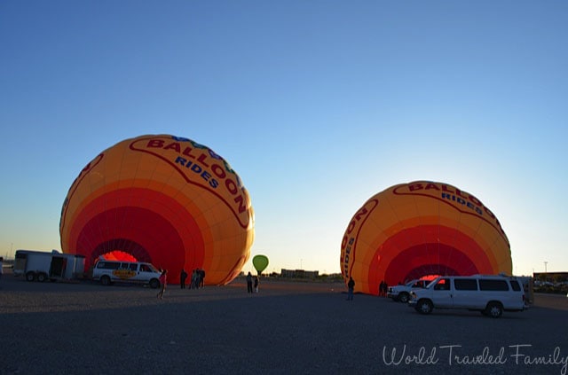 Vegas Balloon Ride - setting up