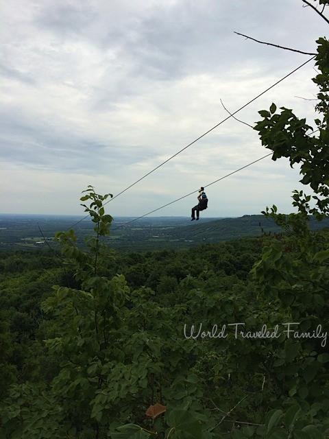 Twin zip - Collingwood scenic caves tour