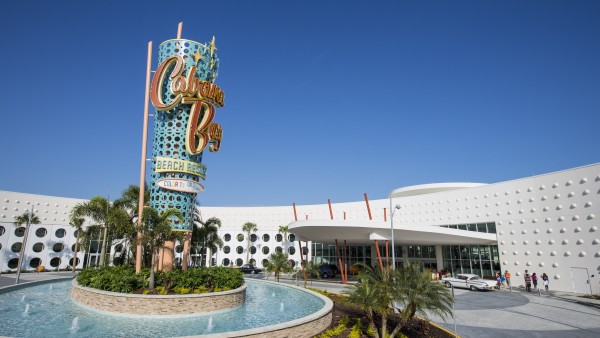 Cabana Bay Beach Resort  Front Entrance 2