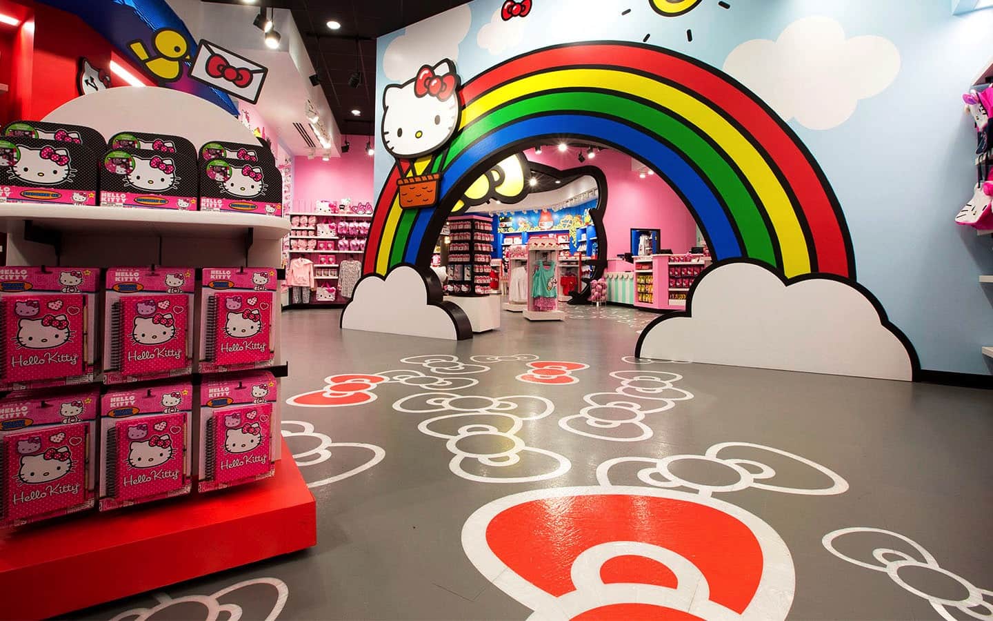 Hello kitty магазин. Магазин Sanrio hello Kitty. Магазин hello Kitty. Hello Kitty shop магазин. Дубай Молл Хэллоу Китти.