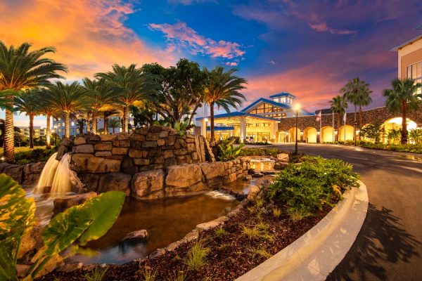 Universal Orlando's Sapphire Falls Resort - entrance