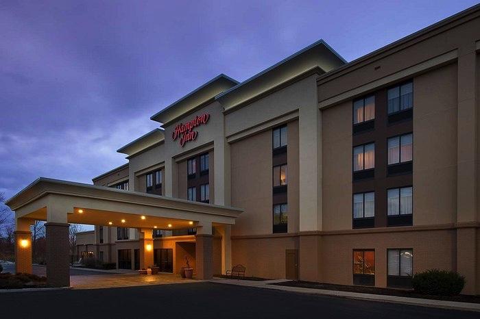 The Hampton Inn Rochester Greece: A Comfortable & Convenient Choice