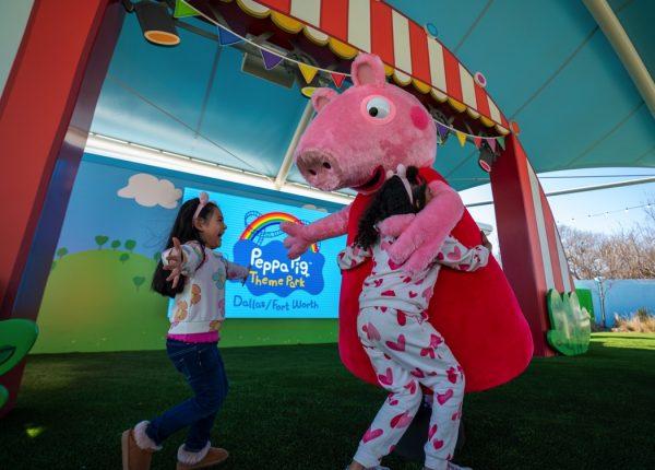 Peppa Pig Theme Park - Character Meet & Greet