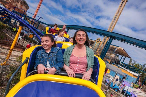 Six Flags Fiesta Texas BAT GIRL Coaster Chase